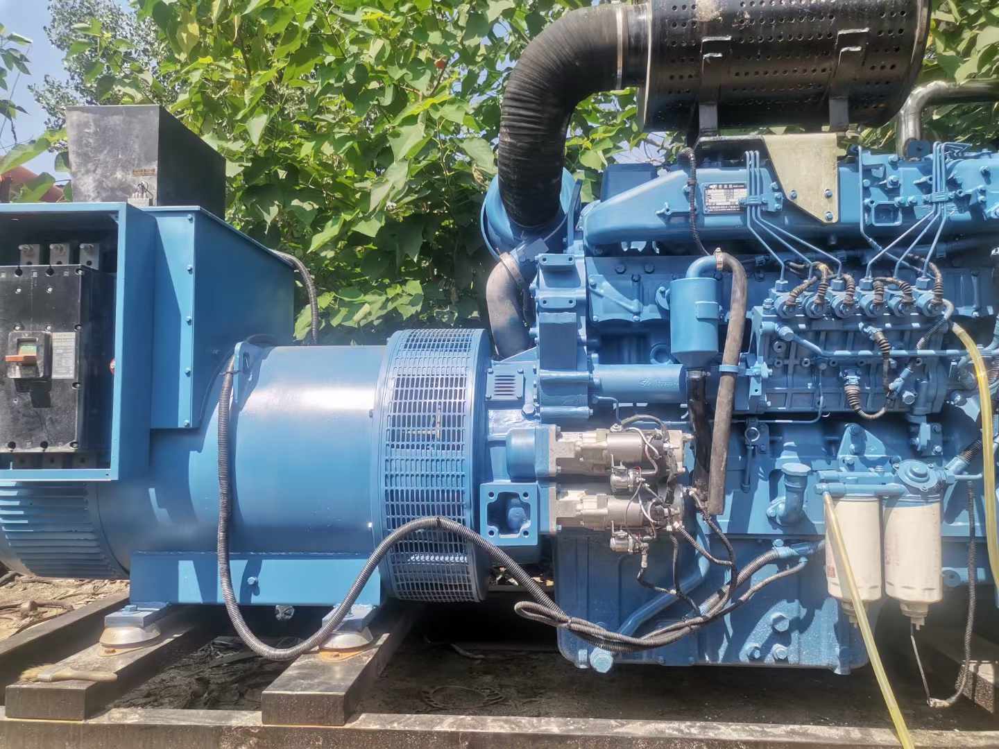 平鲁详细说明降低 800kW 柴油发电机输出电流波动的方法