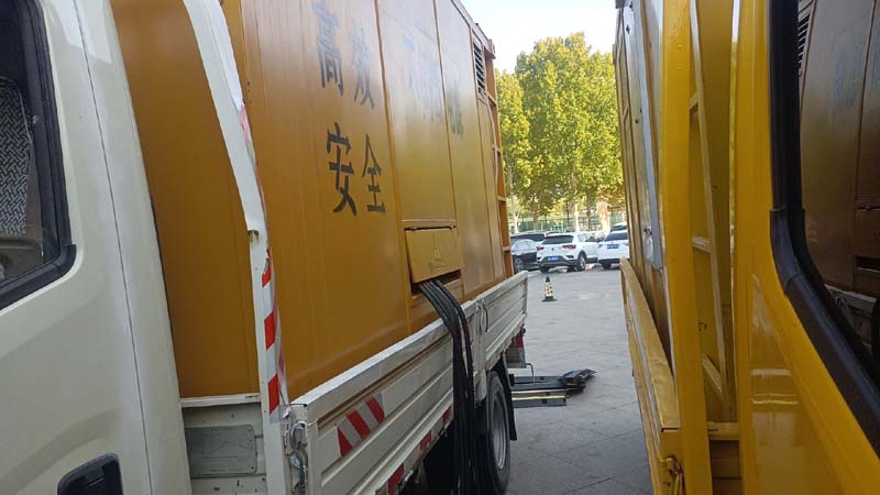 平鲁如何判断柴油发电机组和UPS电源的切换时间是否符合要求？